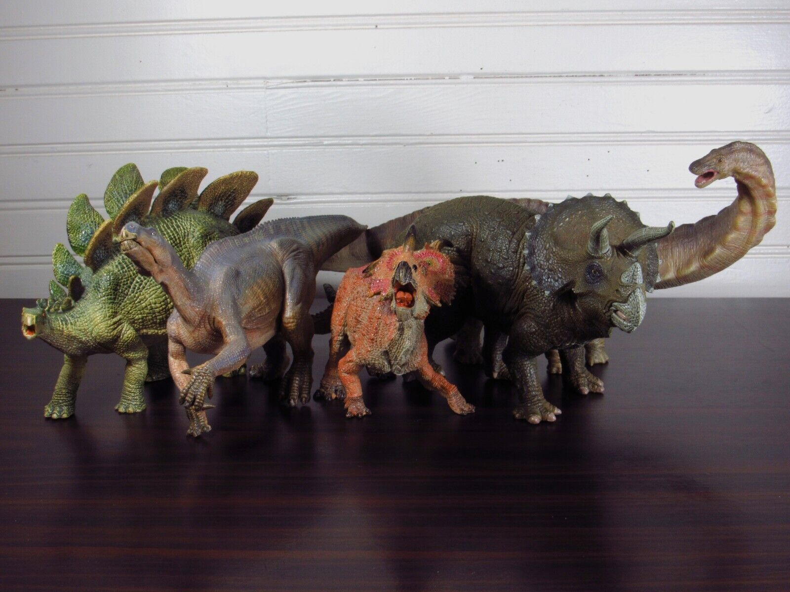 Papo Styracosaurus (RETIRED VERSION), Iguanodon, Stegosaurus, Triceratops...
