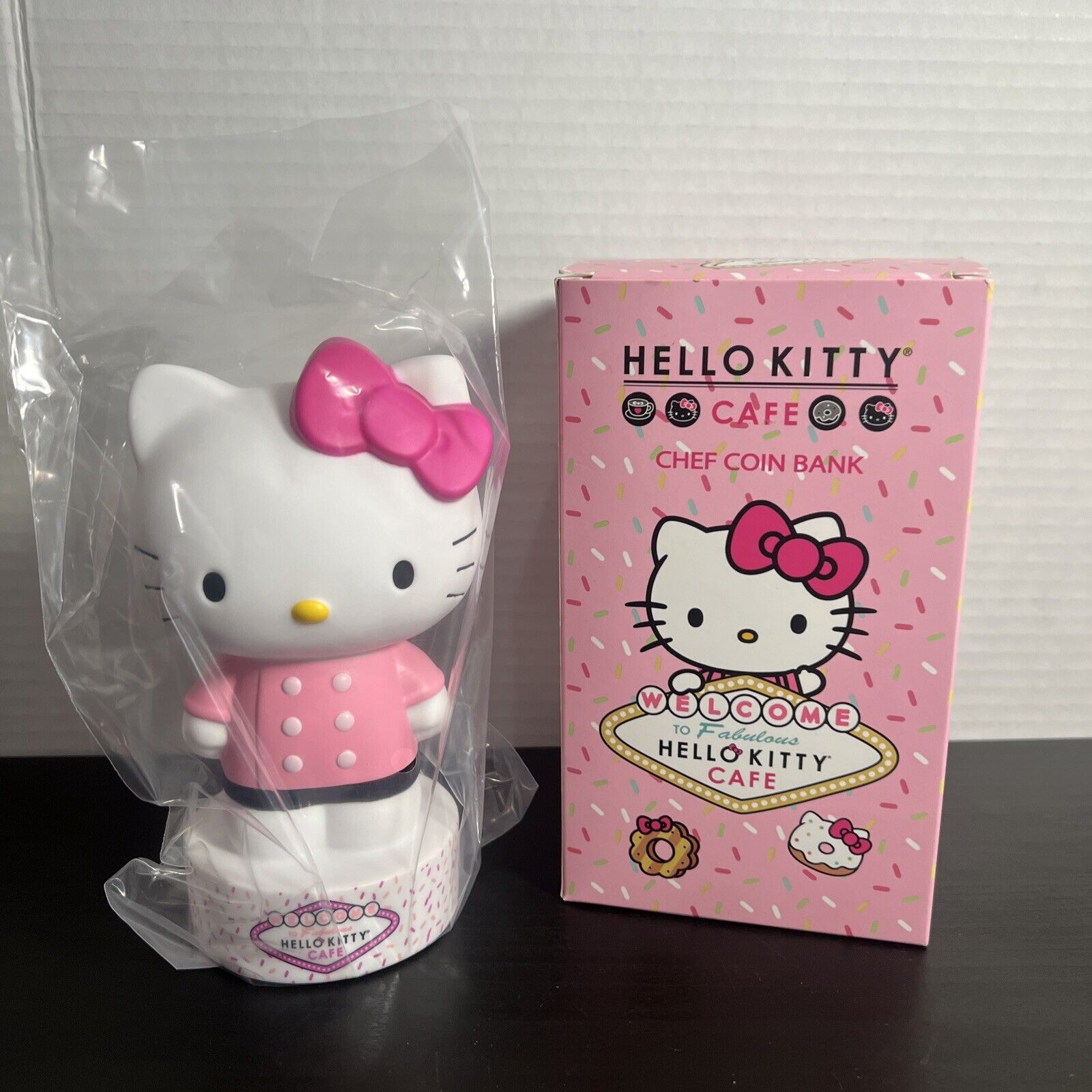 Hello Kitty Cafe Chef Coin Bank Las Vegas Sanrio Brand New