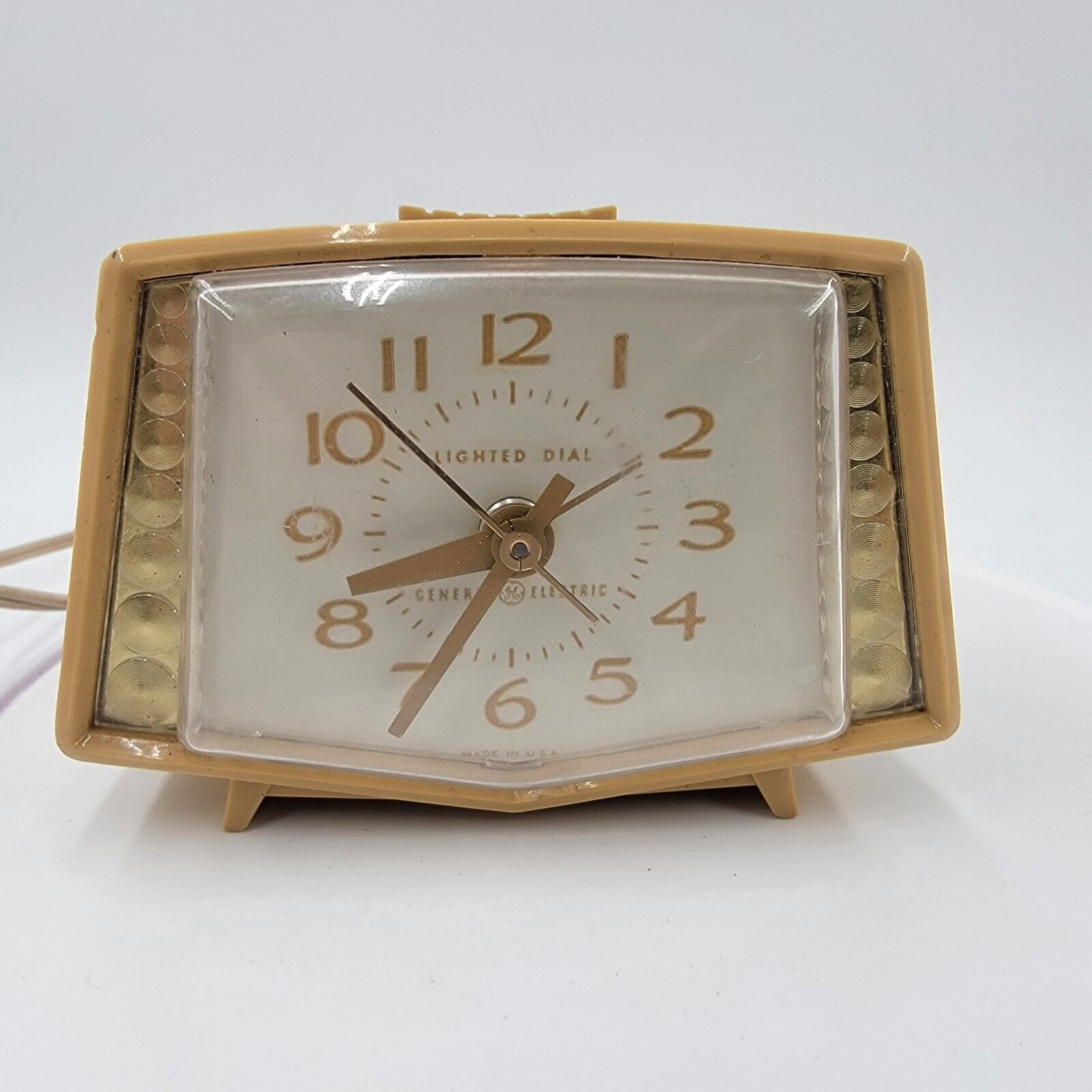 Vintage Working General Electric Lighted Dial Analog Alarm Clock Model 7282 K