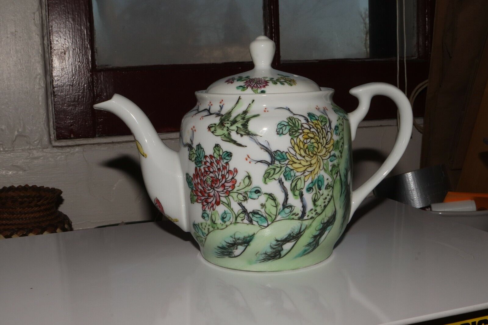 Japanese Porcelain Ware Hand Decorate Hong Kong Tea Pot Mangrove Wildlife Scene