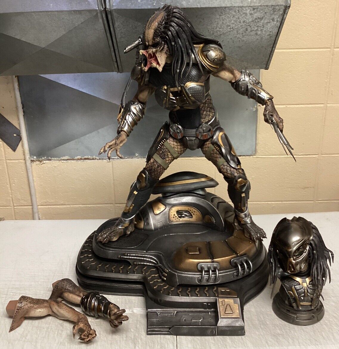 2018 Fugitive Predator Statue - Prime 1 Studio - Deluxe Version (B)