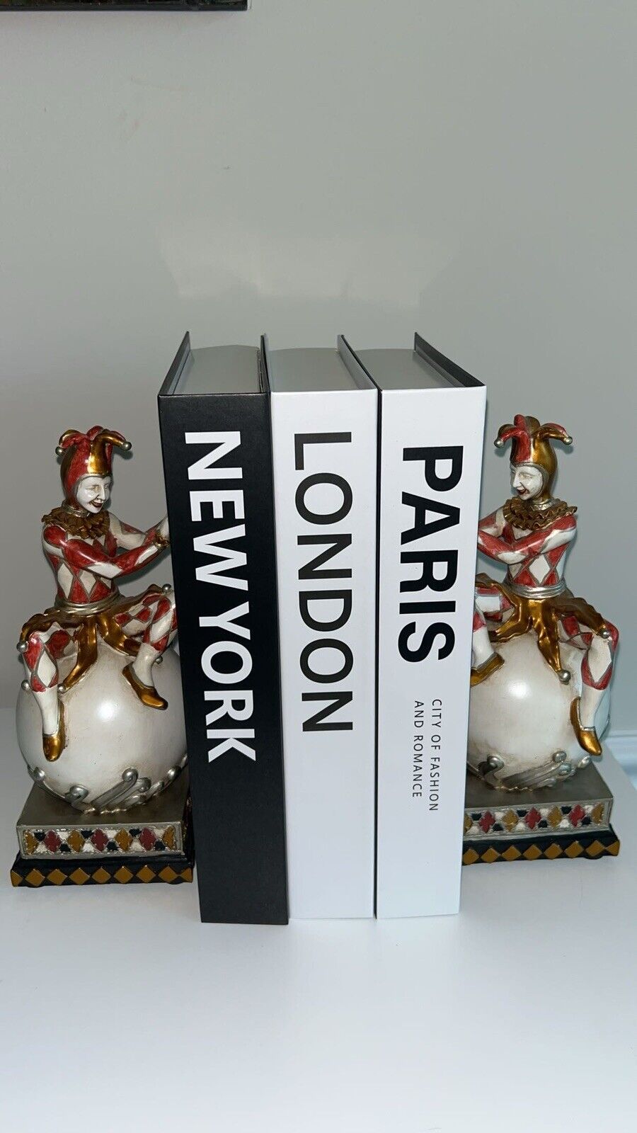 HAND PAINTED BOOKENDS w JESTER, HARLEQUIN ON BALL, MILSON & LOUIS, 9.5 INCHES