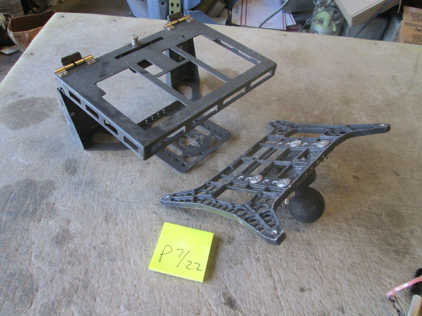 Used DRS Dock/Screen Mount w/RAM Ball, 1 Crack, for Use with HMMWV BFT