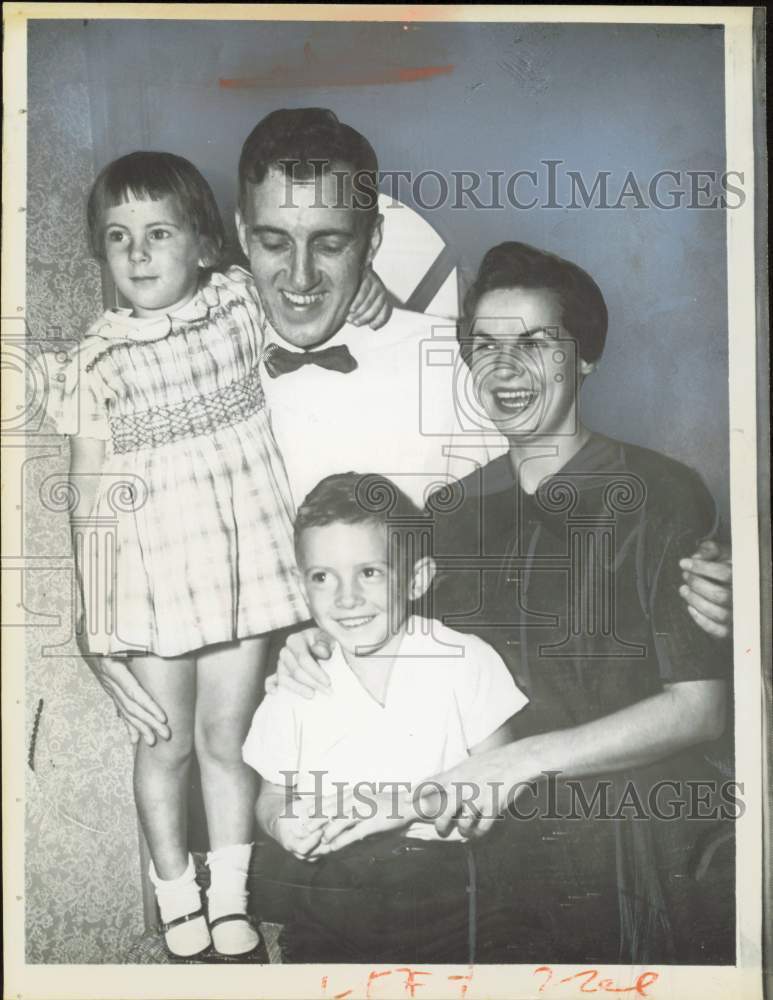 1954 Press Photo Newly elected Governor Edmund Muskie and family of Maine