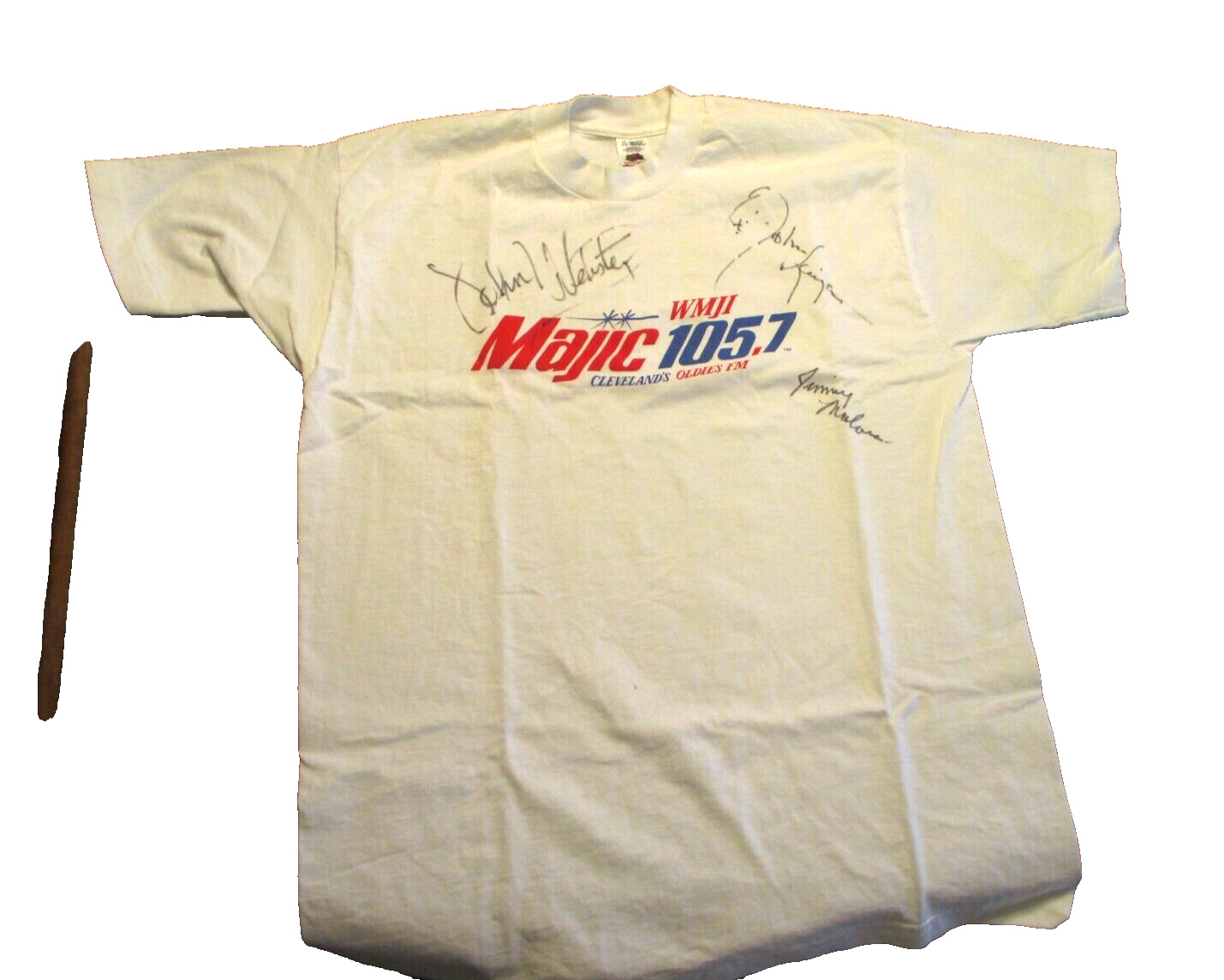 signed WMJI 105.7 Cleveland Ohio Oldies Radio XL T Shirt Lanigan Webster Malone