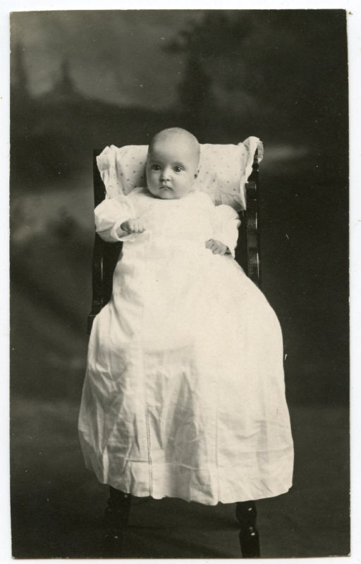 RPPC-Real Photo Postcard-Cute Baby-Gown-Pretty Big Eyes-Genevieve Alberta Domer