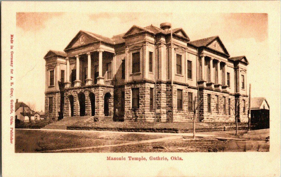 1918. MASONIC TEMPLE. GUTHRIE, OKLAHOMA. POSTCARD TM7