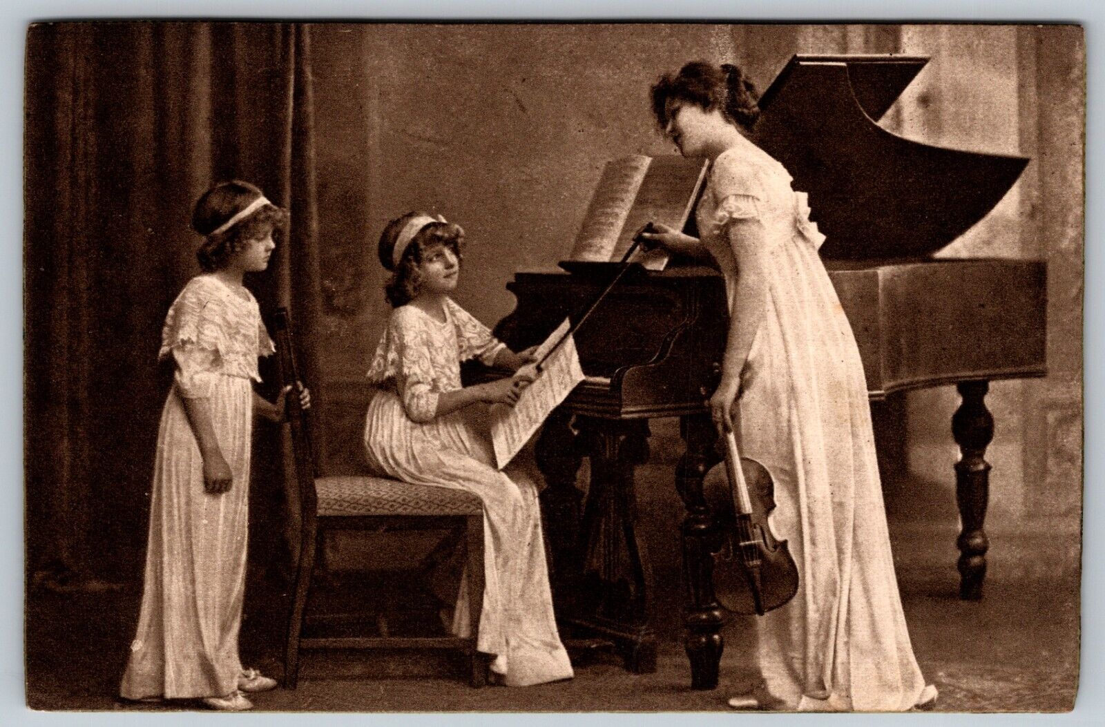 GRETE REINWALD EDWARDIAN MOTHER & GIRLS PIANO VIOLIN Tinted 1912 PHOTO 2761