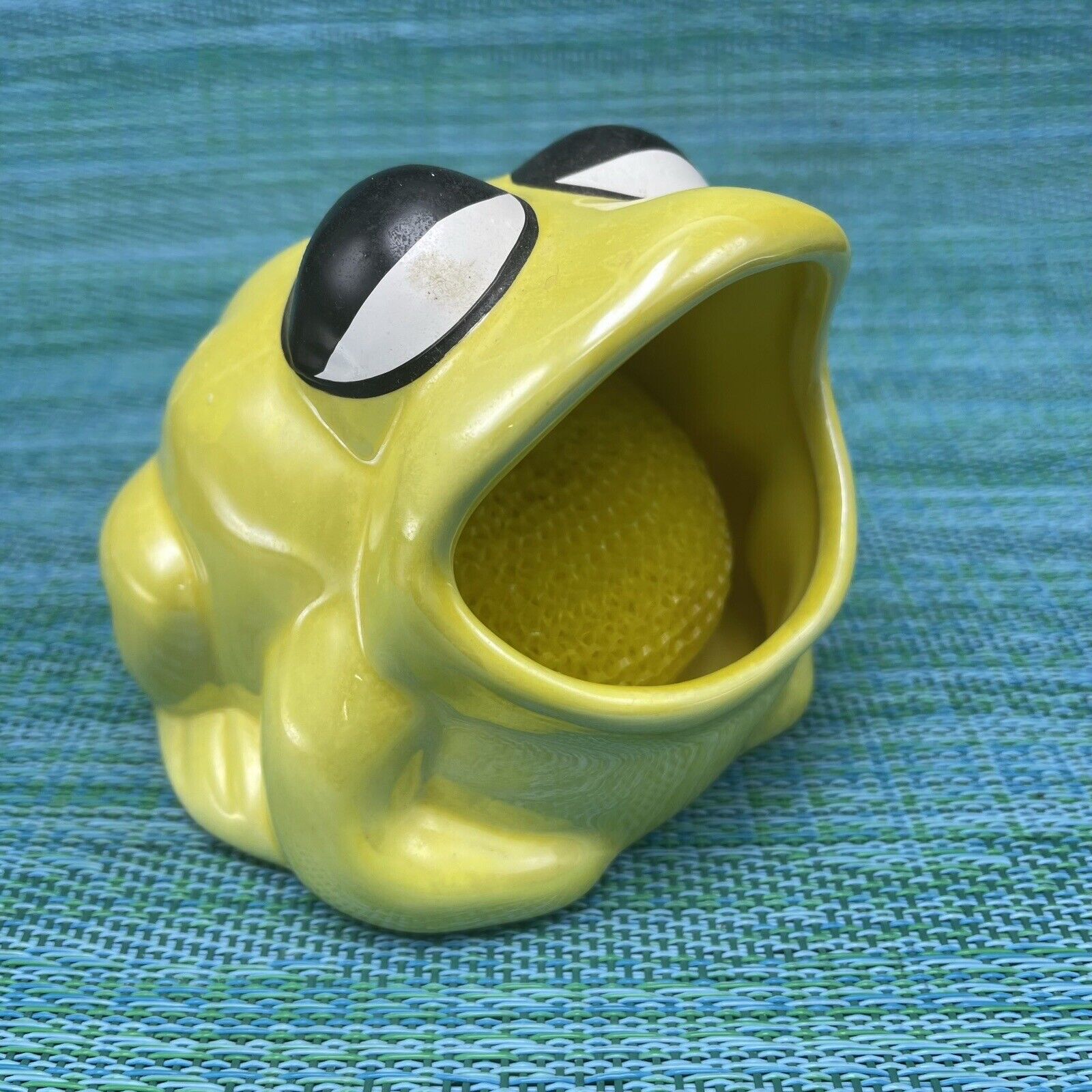 Kitschy Frog Yellow Scrubby Sponge Soap Holder Ceramic Beale St Memphis Vintage
