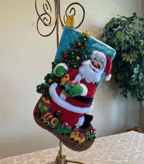 Felt Christmas Stocking TOY TRAIN SANTA Finished Completed Sequin Bucilla