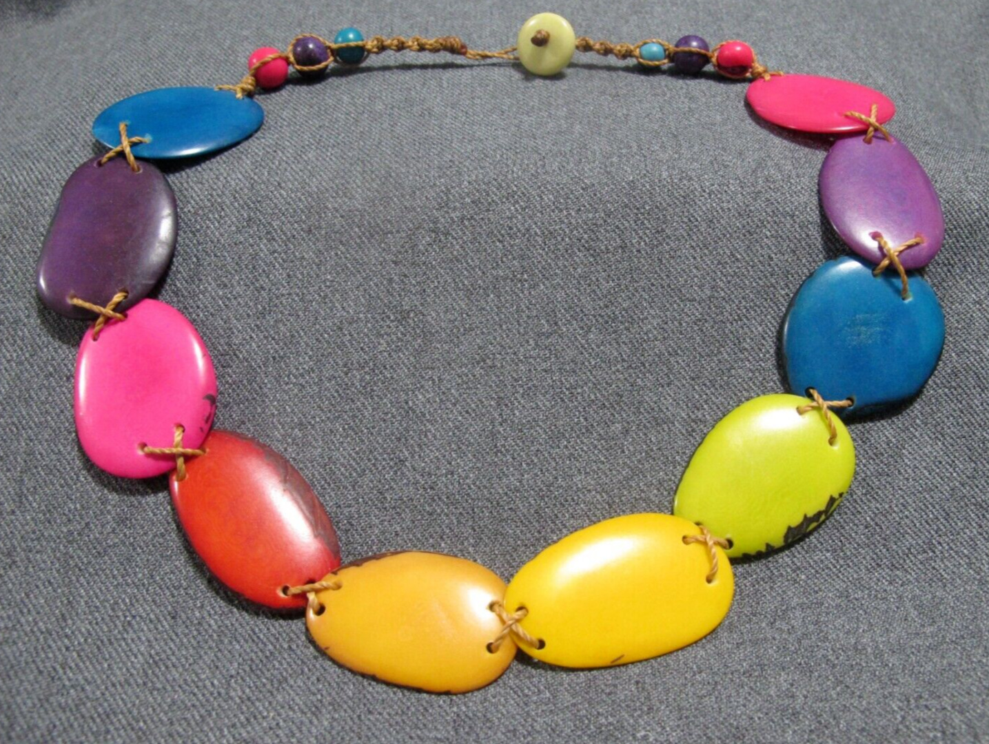 Vintage artsy crafted dyed tagua nut beaded collar necklace