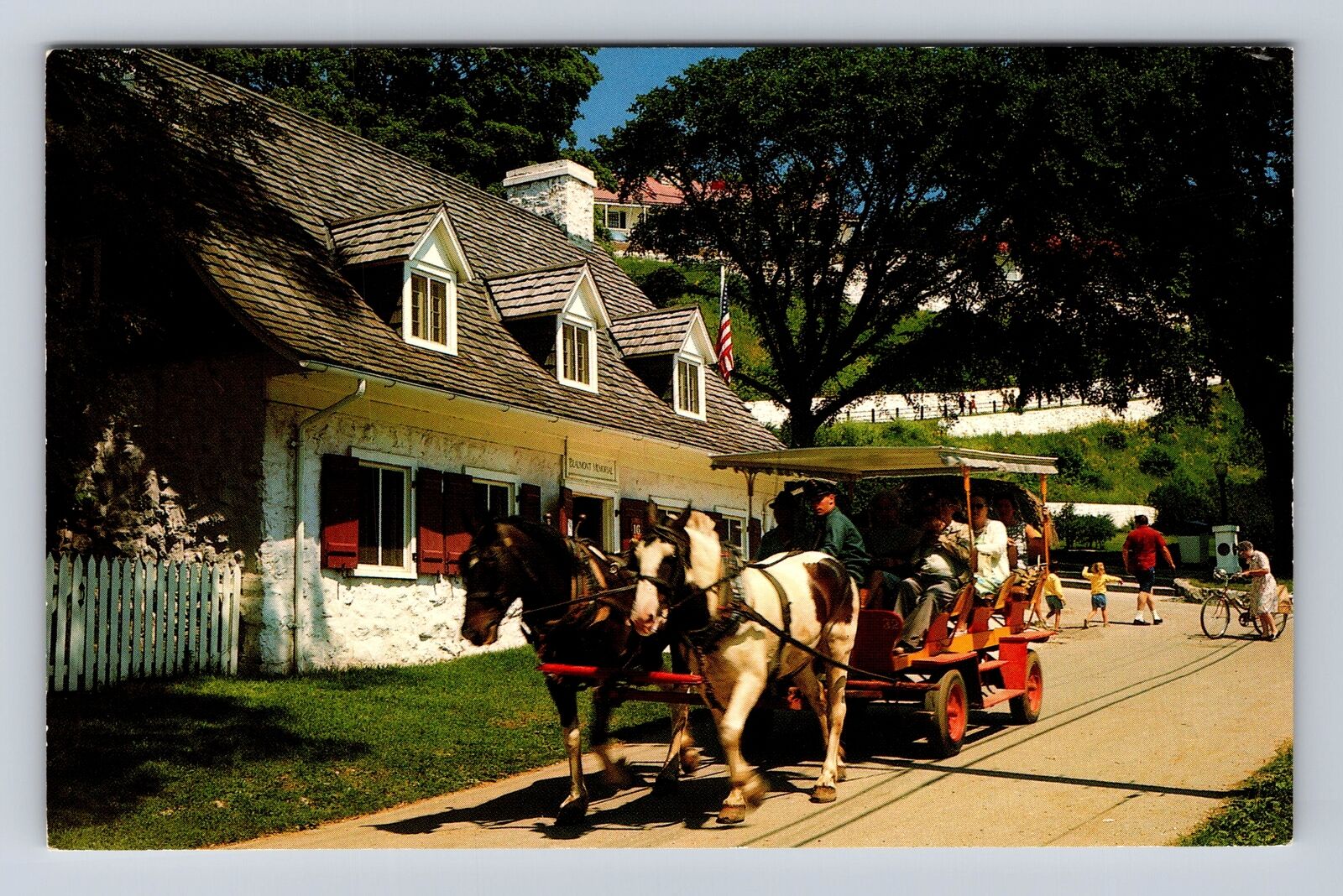 Mackinac Island MI-Michigan, Horses & Carriages, Vintage Souvenir Postcard