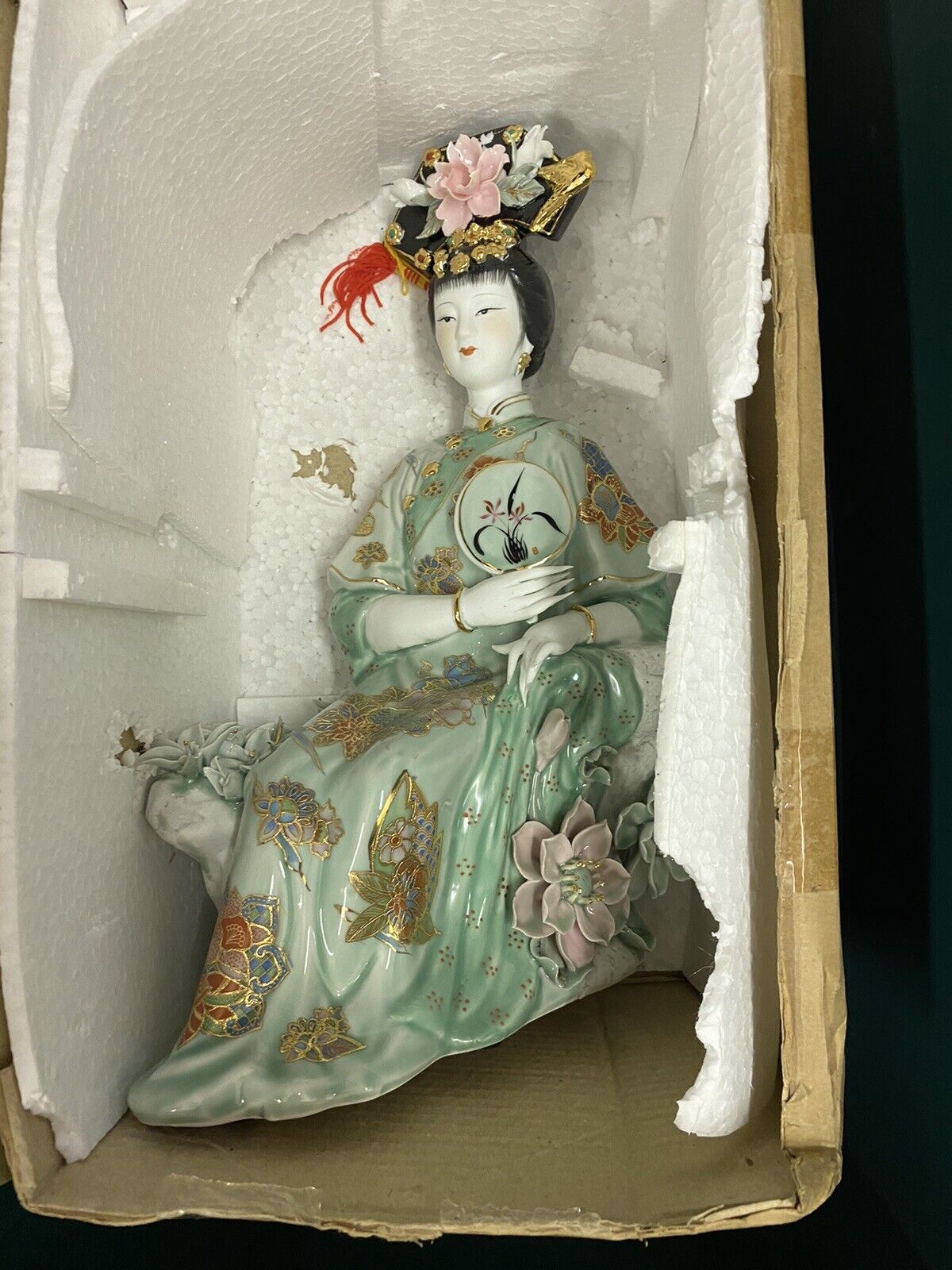 antique japanese porcelain figurines