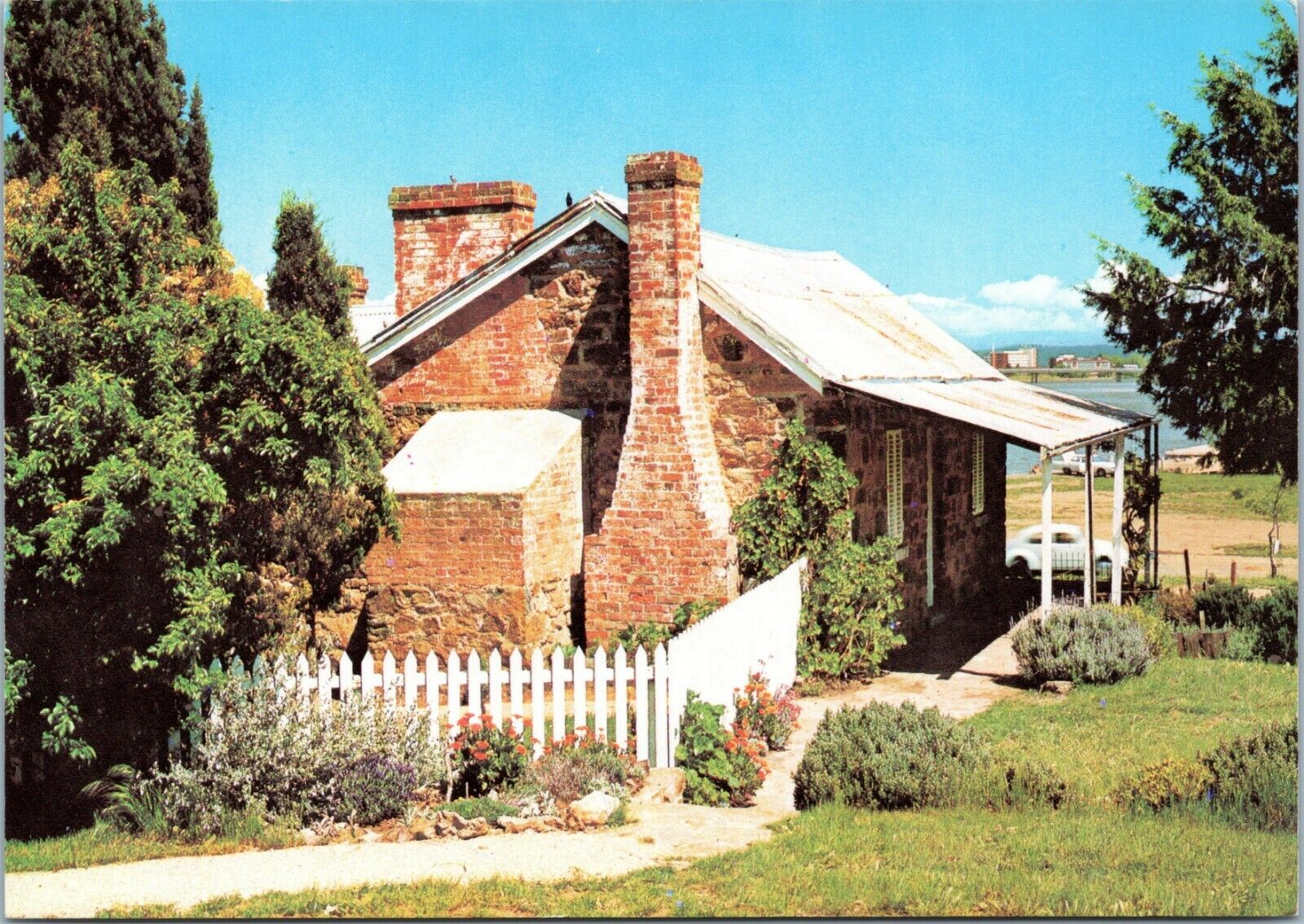 postcard Australia NSW  Canberra - Blundell\'s Farm House, A Pioneer Memorial