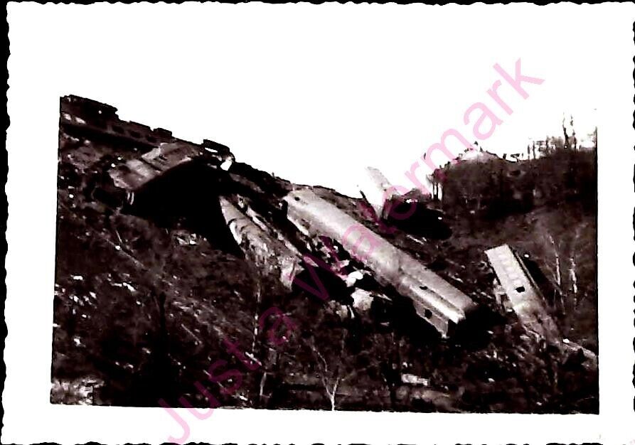 Vintage Railroad Photo 4 x 3 B&W Train Wreck Red Arrow Bennington Feb 18 1947