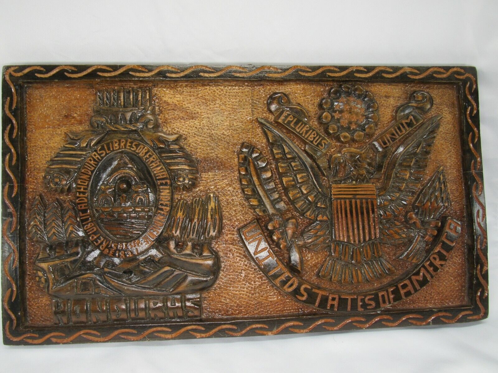 vintage wood plaque wall hanger Honduras United States of America 10\