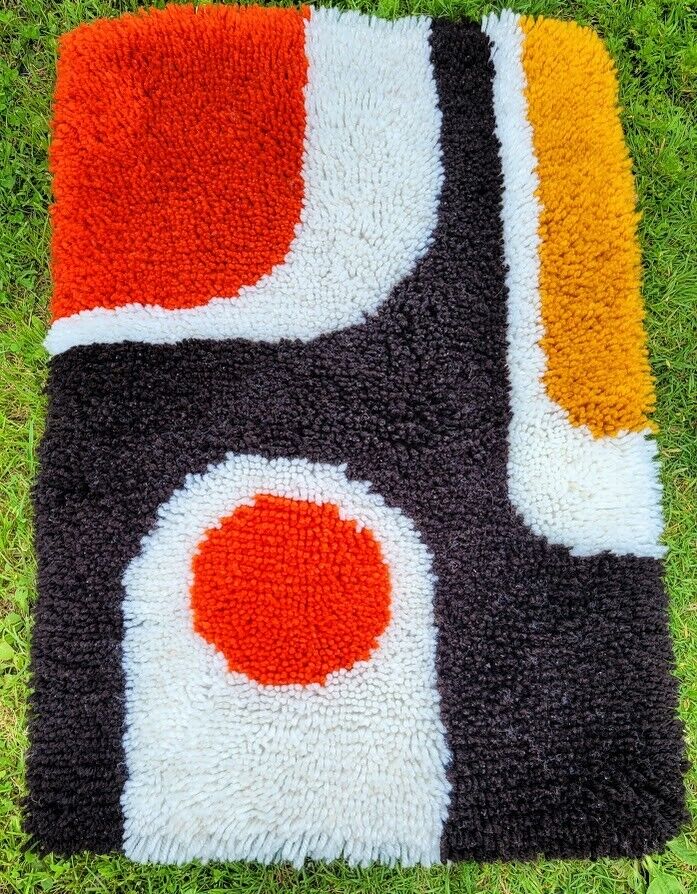 Vtg Mid Century Modern Hand Latch Hooked Rug 70\'s Wall Hanging MCM Retro Art  A+