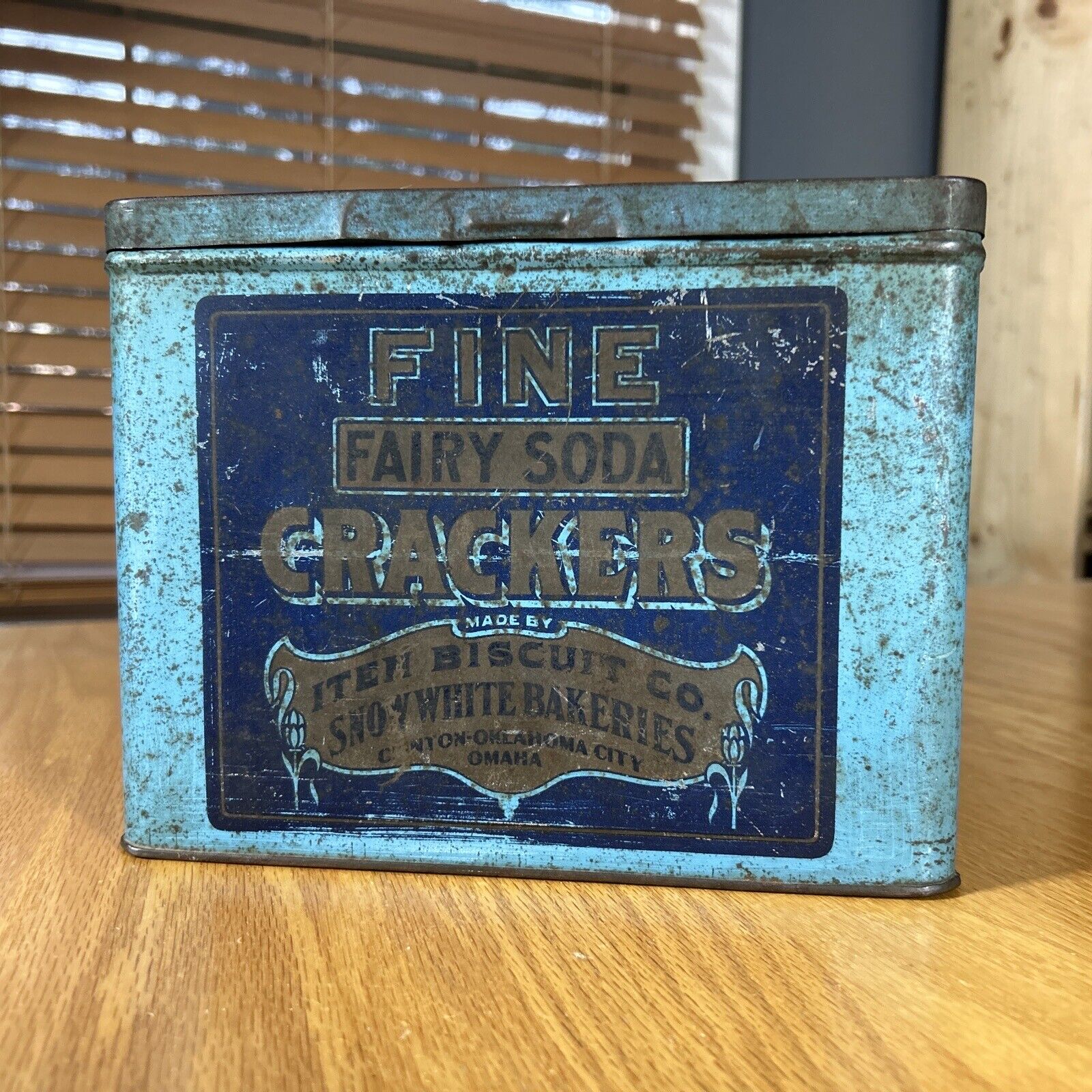 Antique Fairy Soda Crackers Tin Country Store Advertising Iten Biscuit Co 9x8x7