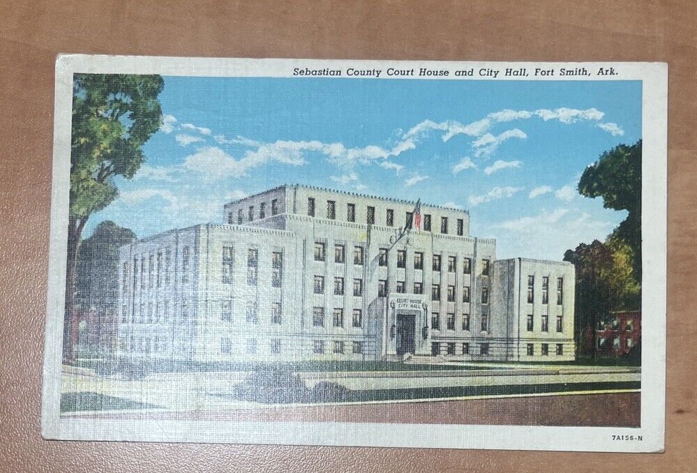 1942 Sebastian County Court House & City Hall Postcard Forth Smith Ark 7A156-N
