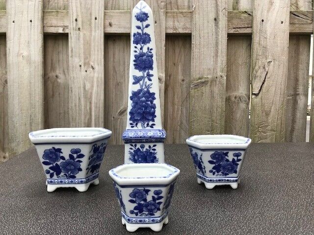Chinese Blue and White Porcelain Nesting Pots and Obelisk, Dechang Ceramics