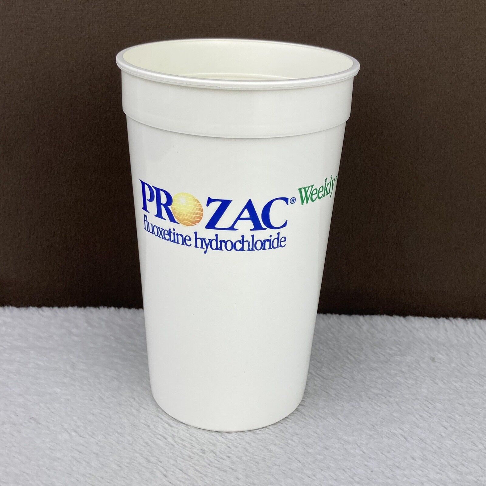 Vtg Prozac Weekly Eli Lilly Pharmaceutical Drug Rep Promo Advertising Cup RARE