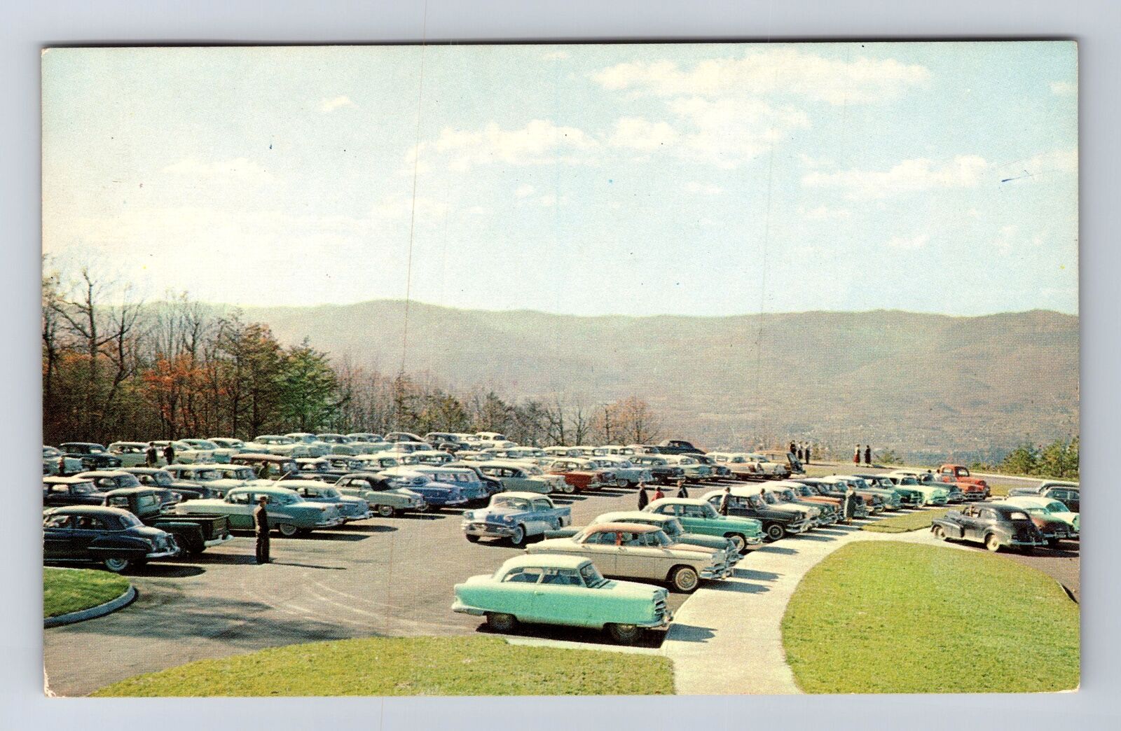 Williamsburg KY-Kentucky, Pinnacle Mount Parking Area, Vintage c1963 Postcard