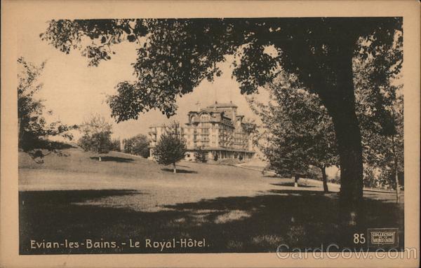 France Evian-les-Bains Hotel Royal Collection Source Cachai Postcard Vintage
