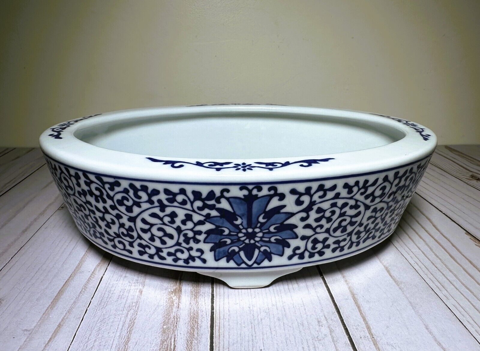BEAUTIFUL CHINESE FOOTED OVAL BOWL/PLANTER BLUE AND WHITE FLORAL UNIQUE