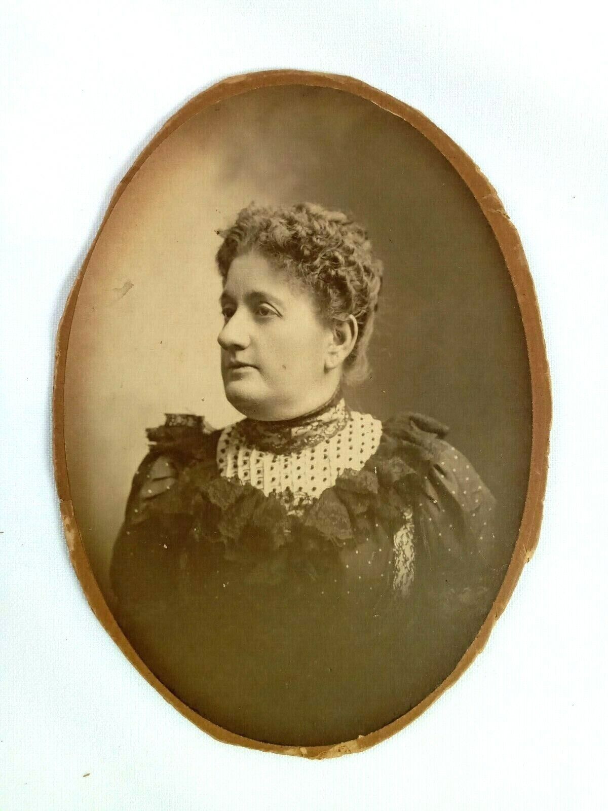 Victorian Woman Portrait - Cabinet Card Vintage Photo