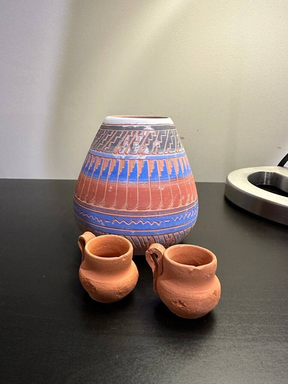 Navajo Indian Hand Etched & Painted Clay Pottery Vase & set of two tiny pots