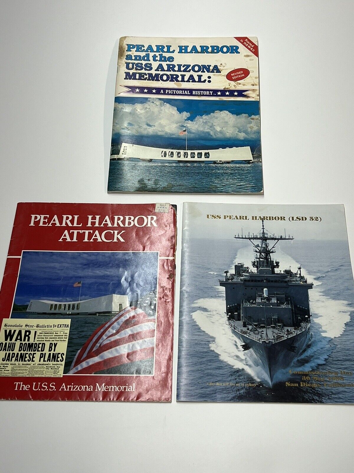 US Navy USS Pearl Harbor LSD-52 Commissioning May 1998 Program Book USS Arizona