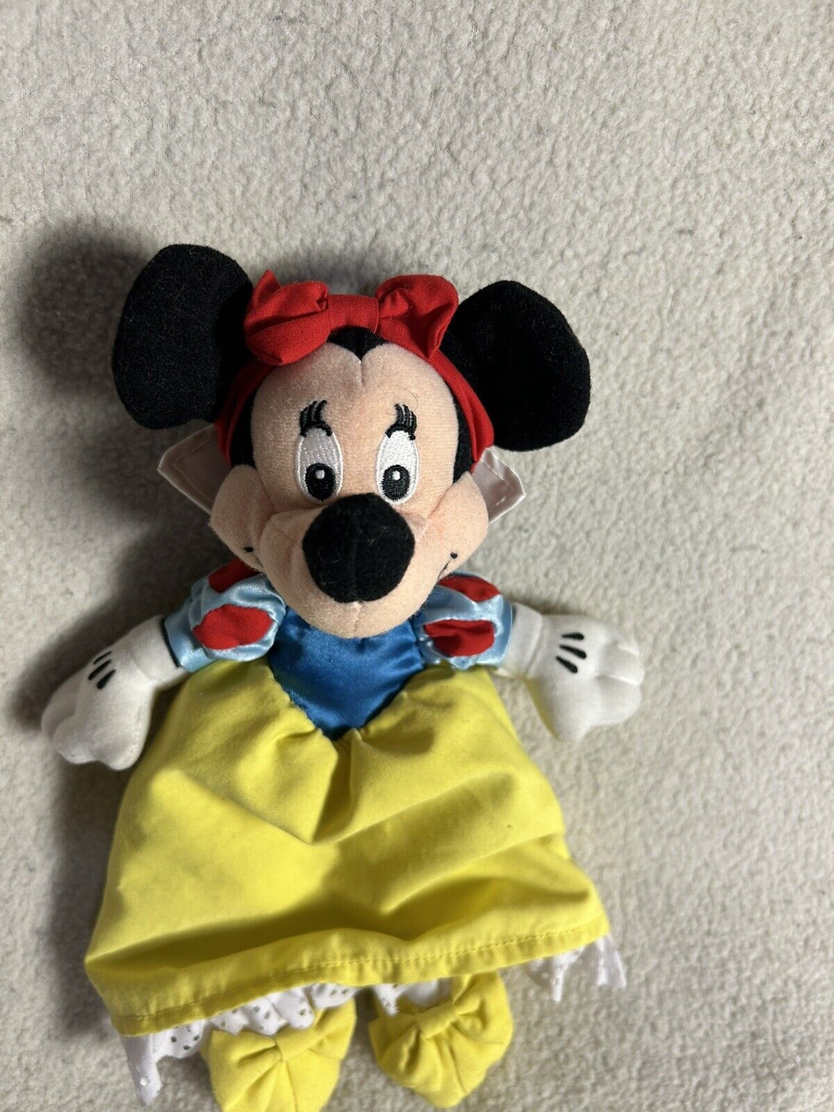 Minnie Mouse Snow White 9 Inch Disney Store Plush Stuffed Toy Princess