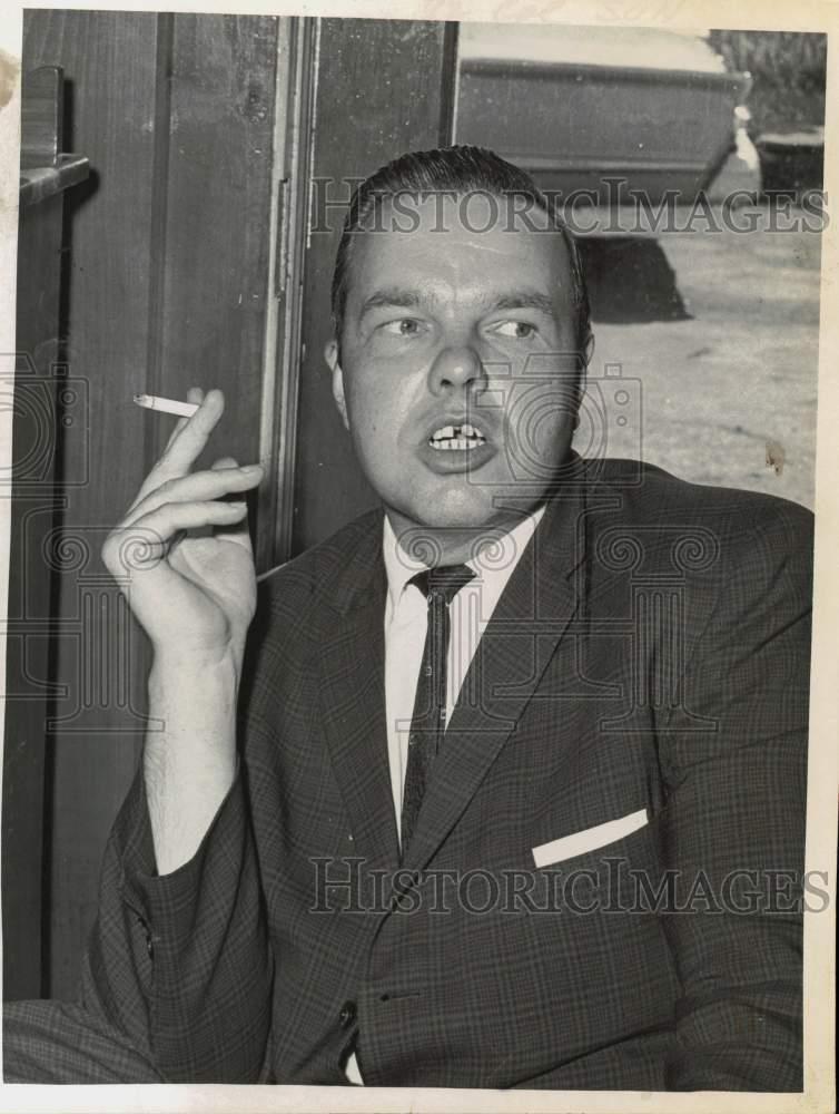 1964 Press Photo Burt Shook, Portrait - tub20576