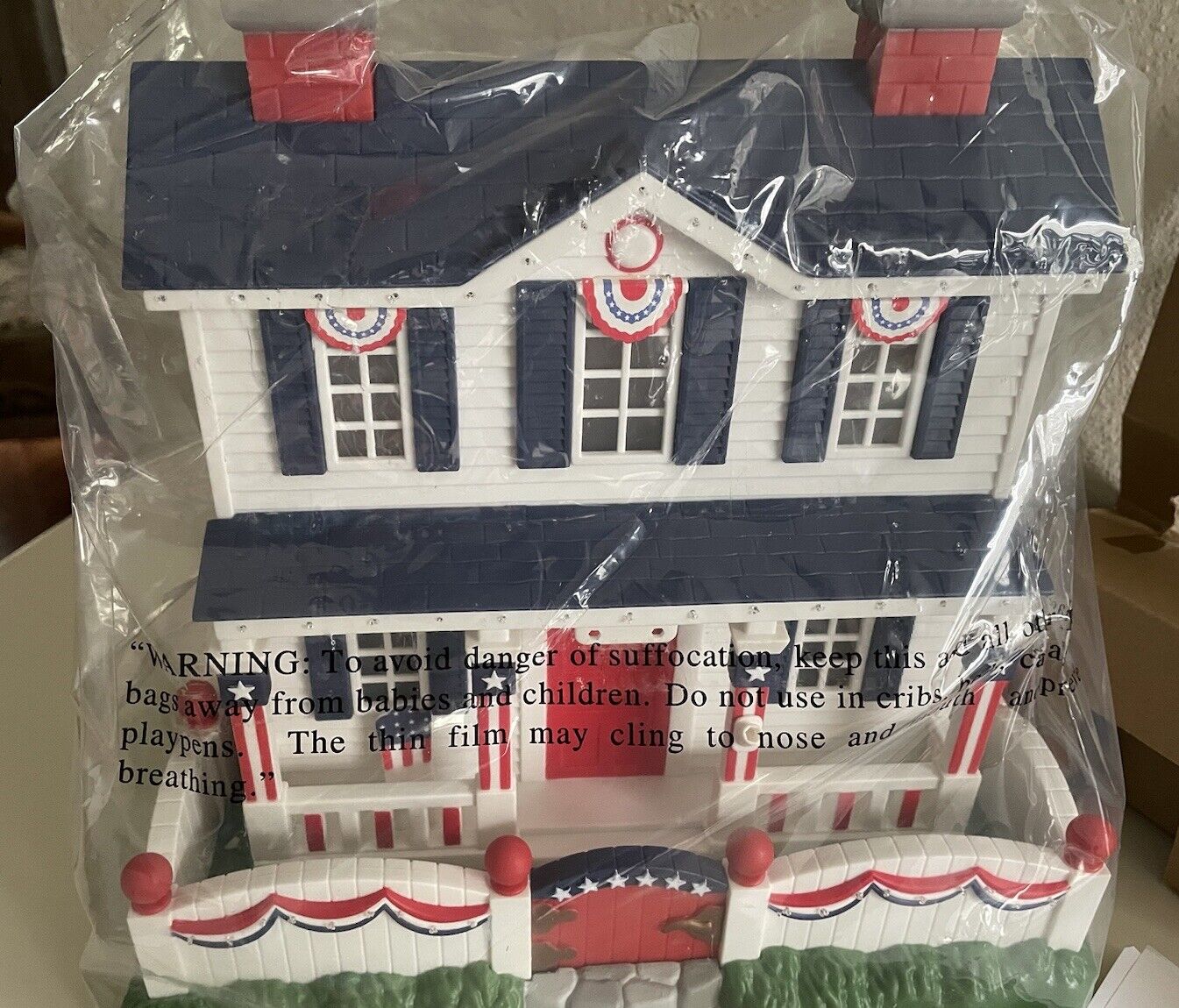 Avon Gift Collection Patriotic Lighted Fiber Optic House 4th of July NIB