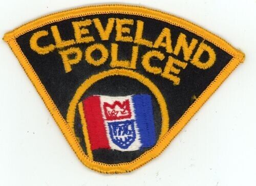 OHIO OH CLEVELAND POLICE NICE SHOULDER PATCH SHERIFF OLD BUT NOT USED