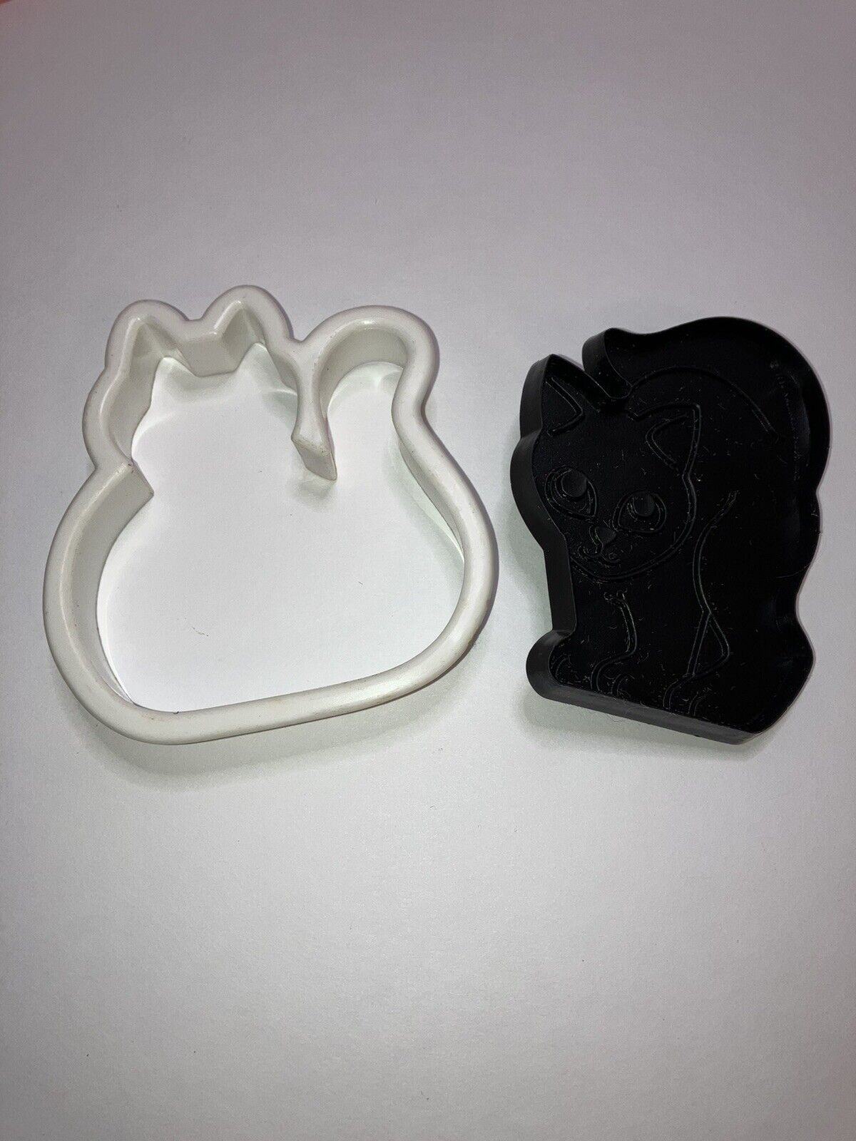 Two Vintage Cat Cookie Cutters - Halloween Plastic Great Condition