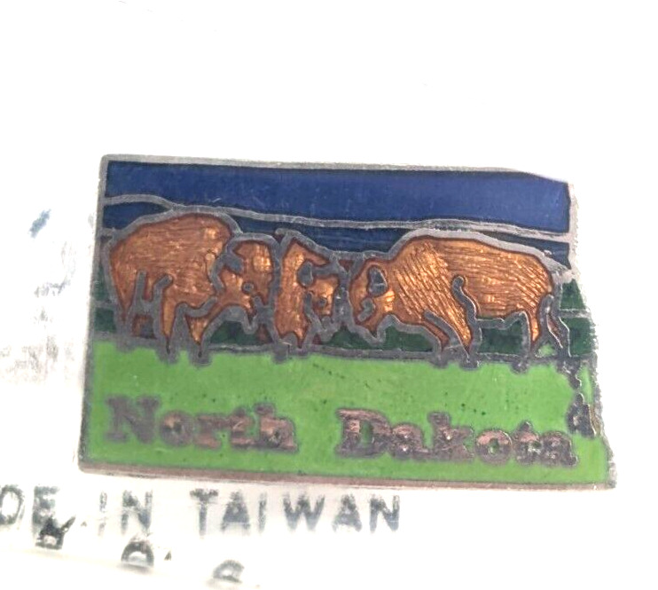 VTG North Dakota State Map American Bison Buffalo Enamel Pin Souvenir Mafco