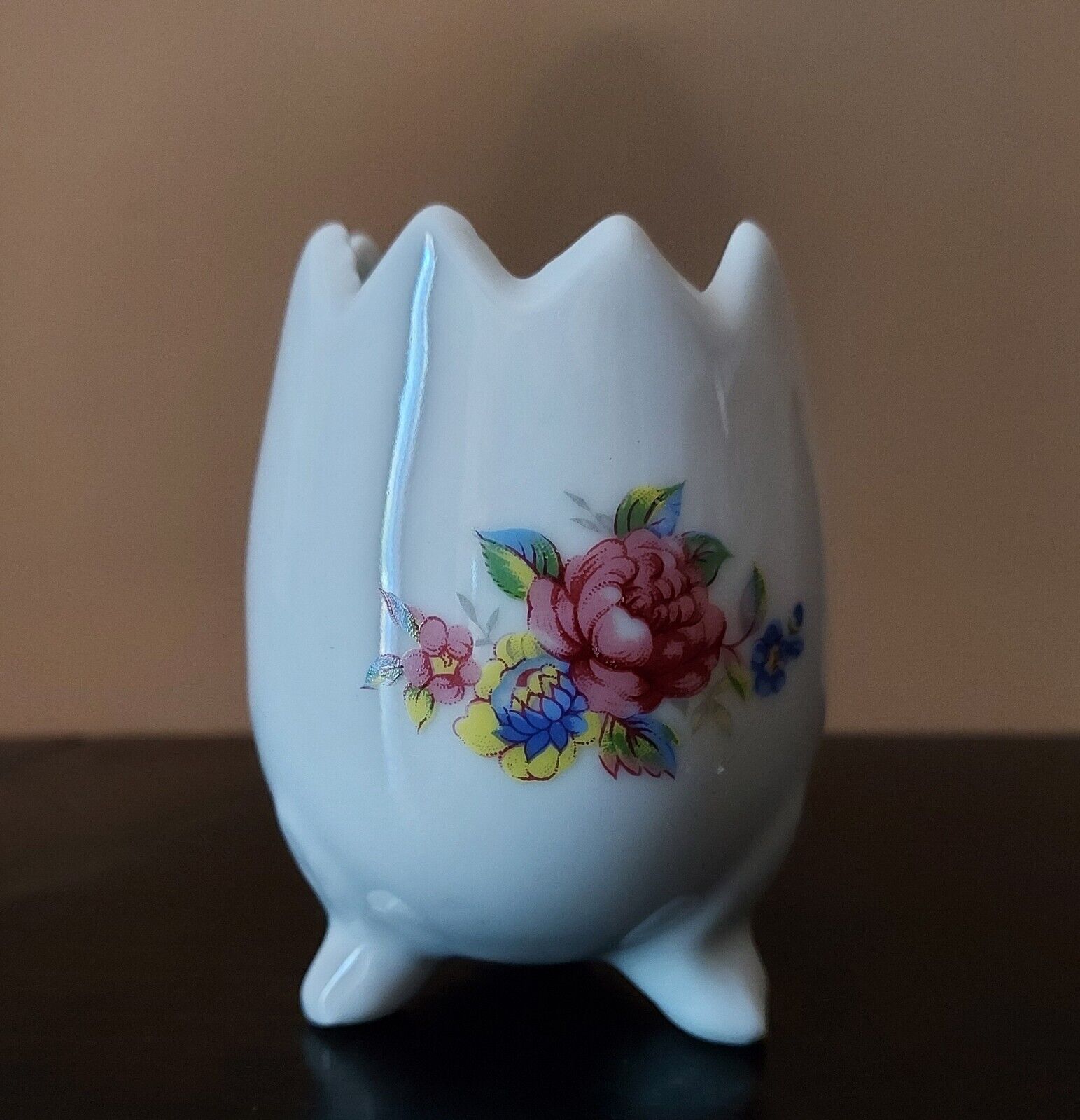Small Cracked Egg Vase With Pink Rose
