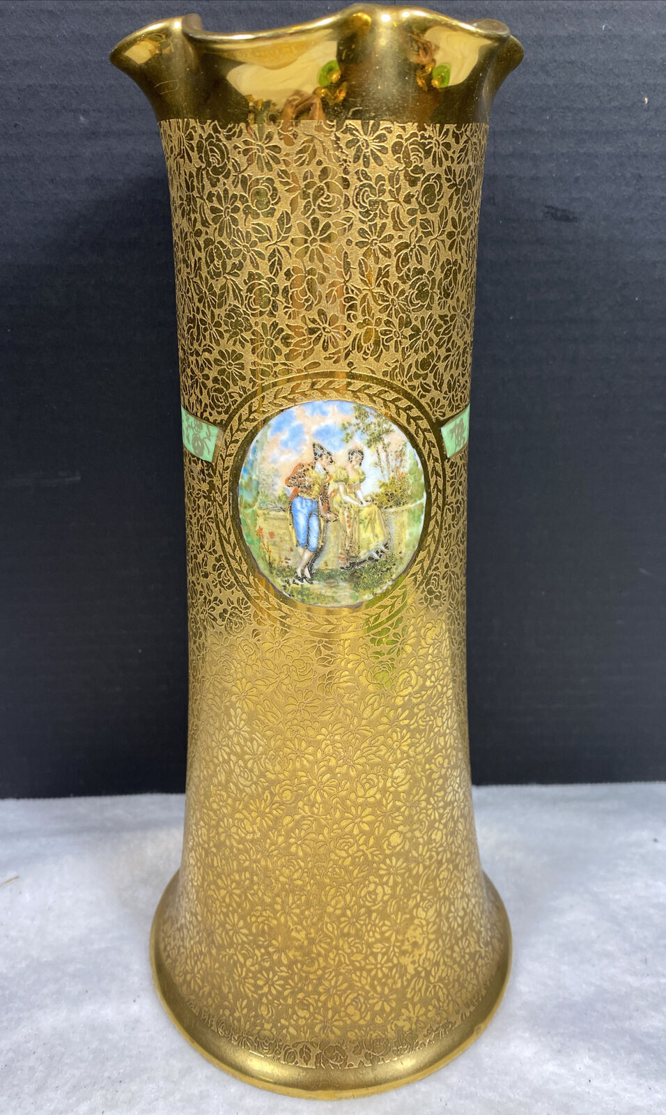 Osborne Studio Vase Fine Gold Encrusted Antique 11\'\' Chicago Hand Painted Lovers