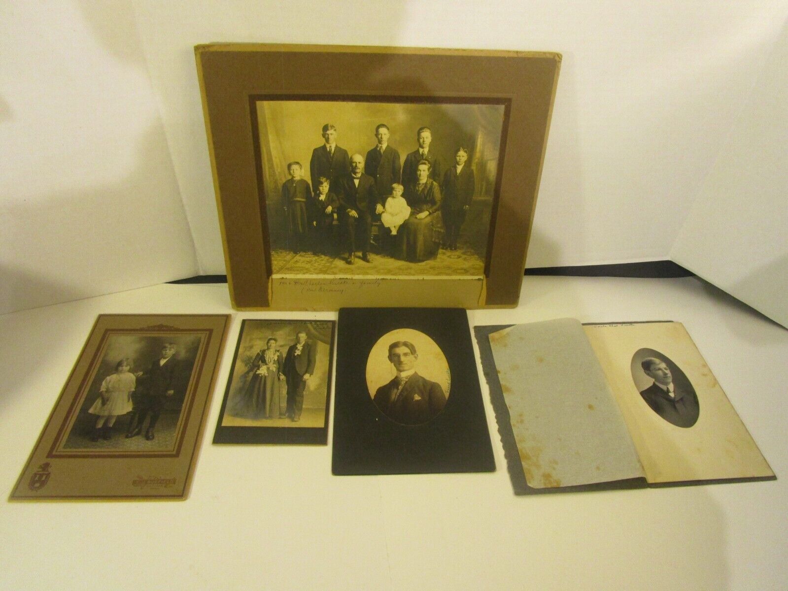 leudtke family   Antique Family Photograph Portraits 1900- 1930   Photos  p245