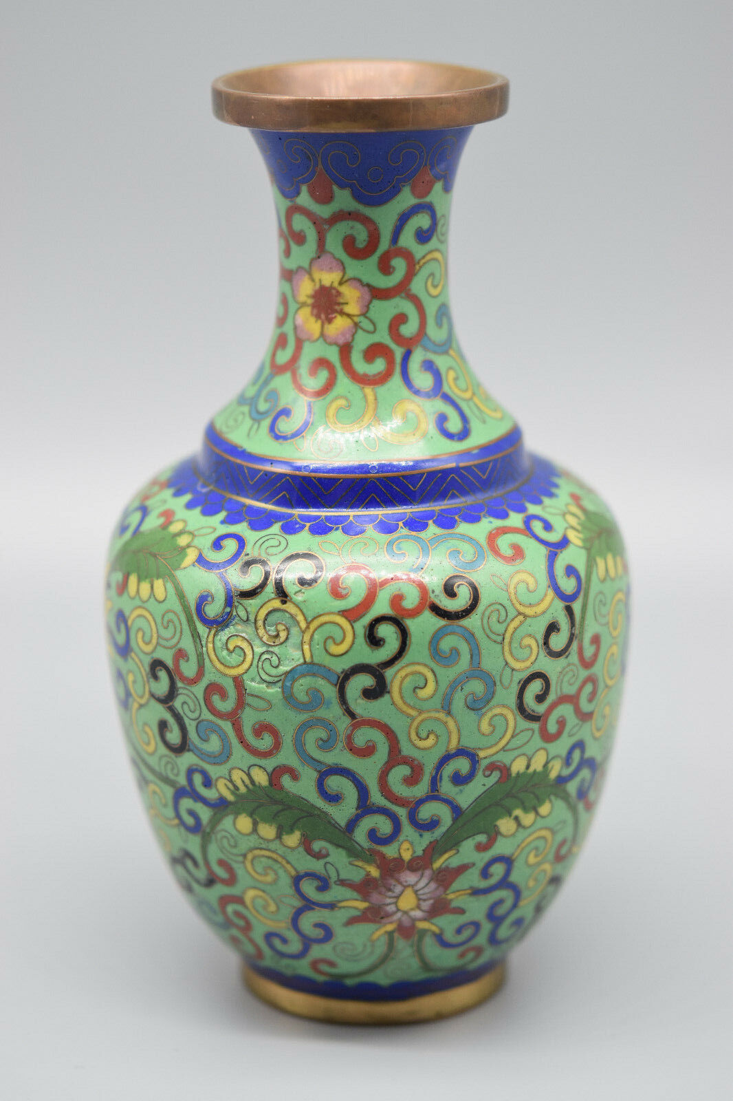 Vibrant ca. 1890\'s Chinese Export Cloisonne Vase, 6 1/4\