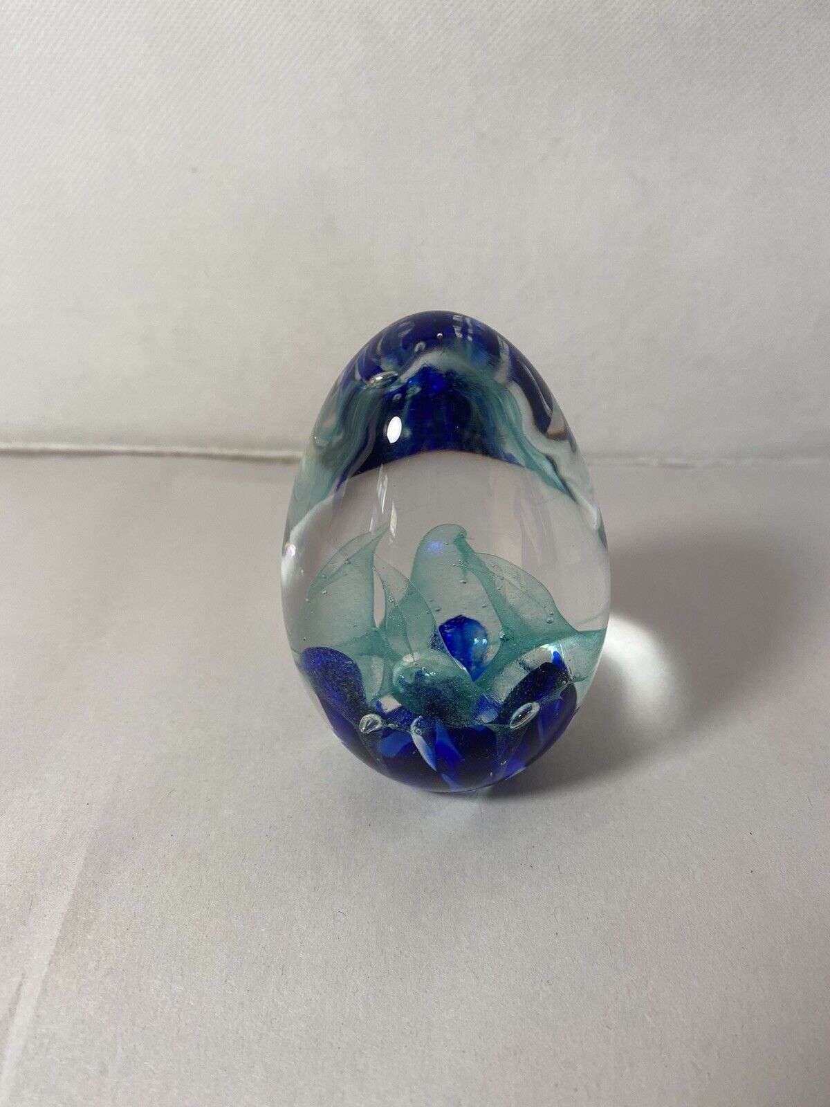 Art Glass Egg Paperweight Vine Studios Signed/ Controlled Bubble 2002