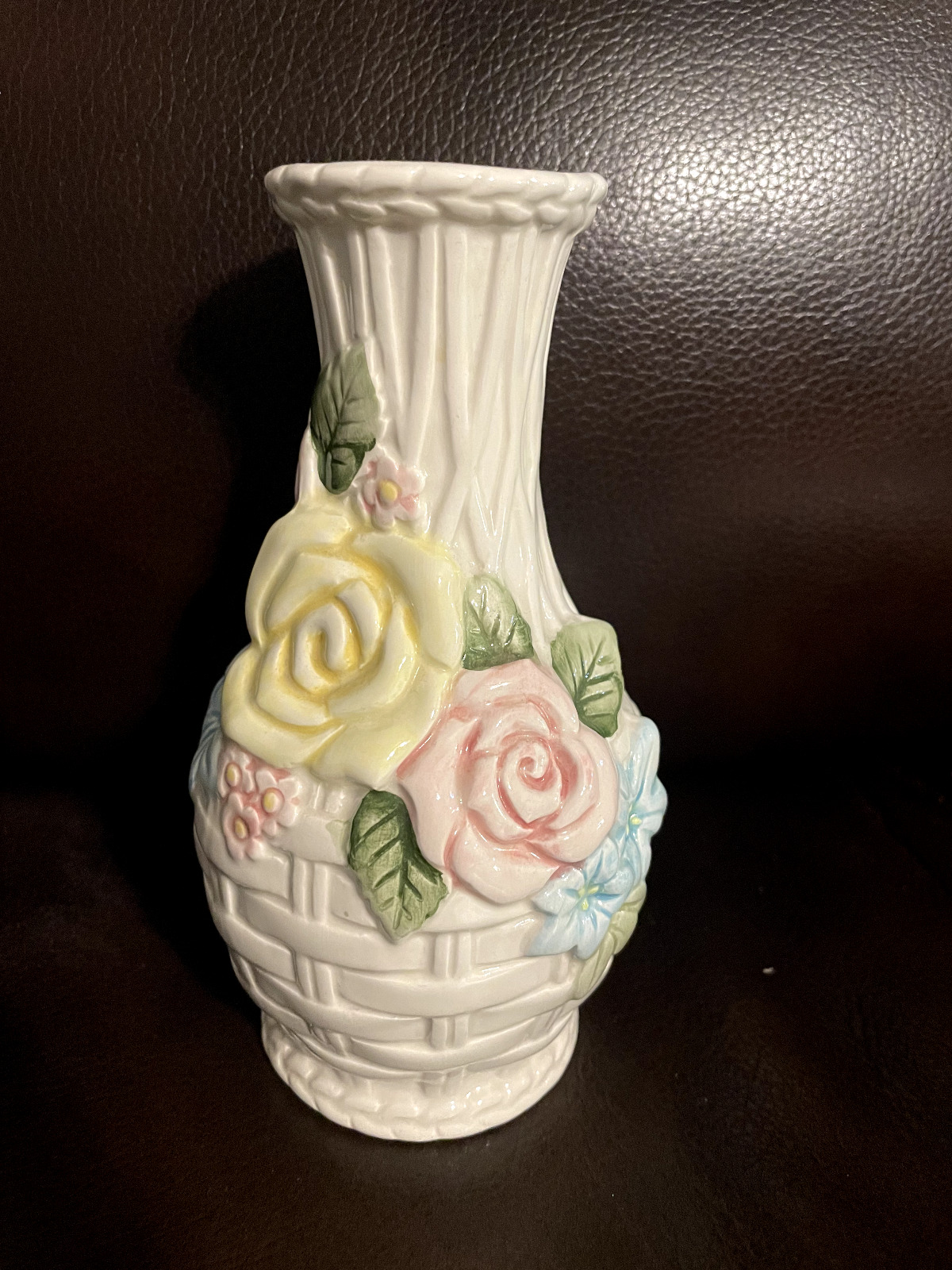 Fitz and Floyd White Ceramic Floral Vase 1990 Basket Weave Spring Flowers 6\