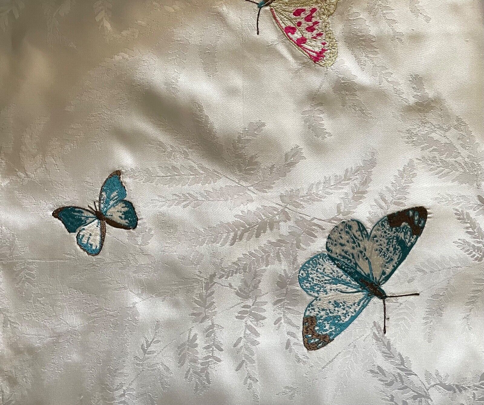 OSBORNE AND LITTLE Farfalla Butterflies 100% silk new remnant