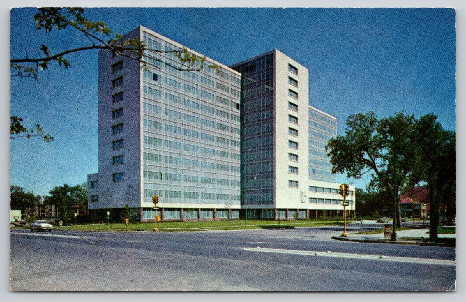 Postcard KS Topeka State Office Building UNP B13