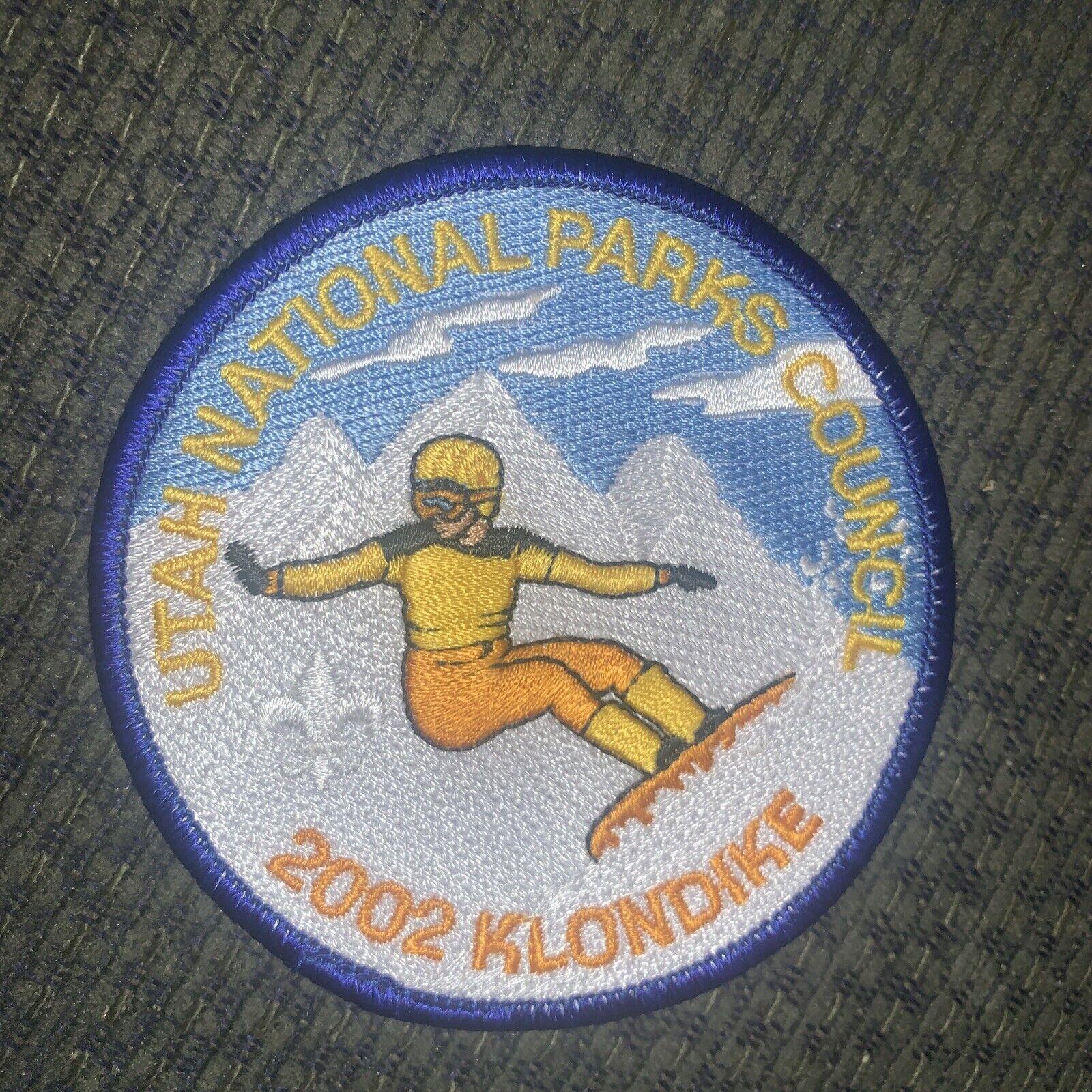2002 Utah National Parks Council Klondike Derby Boy Scout Patch Snowboarder