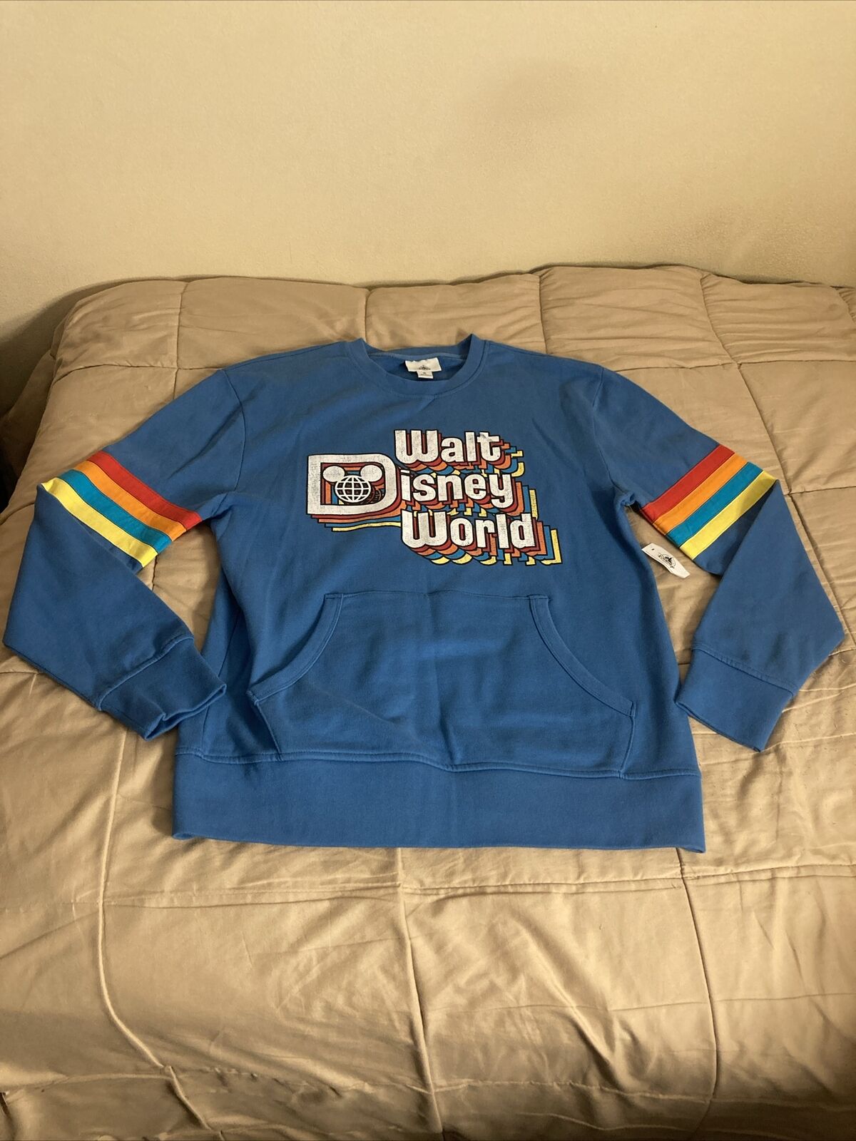 Walt Disney World Retro Rainbow Spellout Graphic Sweatshirt Size Small NWT