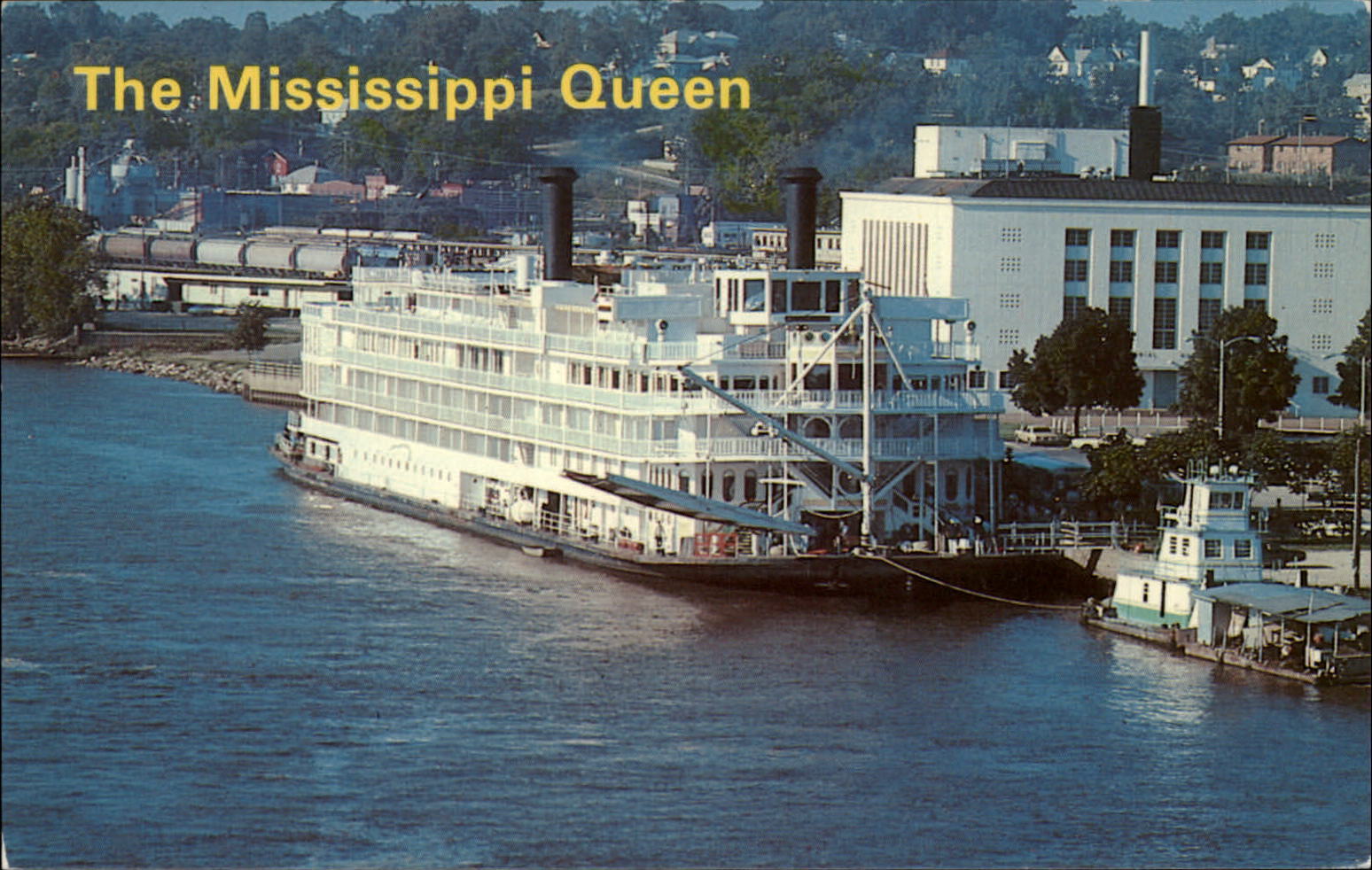 Burlington Iowa Mississippi Queen at shoreline ~ unused postcard sku533