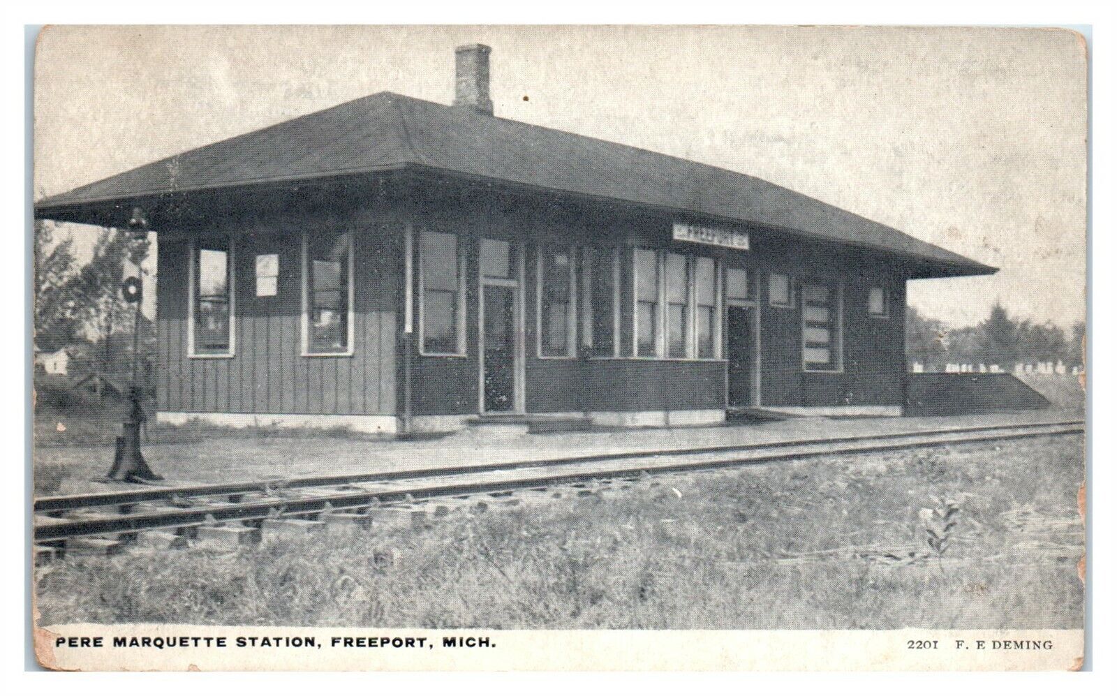 1911 Pere Marquette Station, Freeport, MI Postcard *6O4