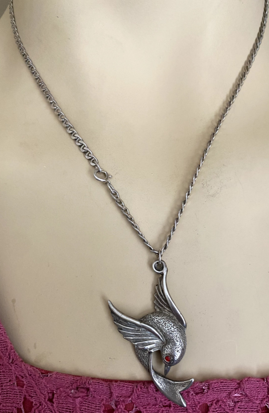 Necklace ornament Fancy Bird in silver
